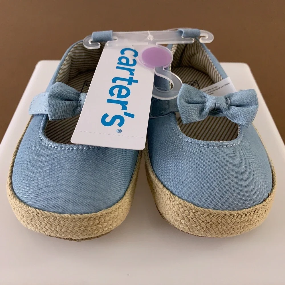 Carters Baby Girl Size 6-9 Months Blue Chambray Mary Janes NWT